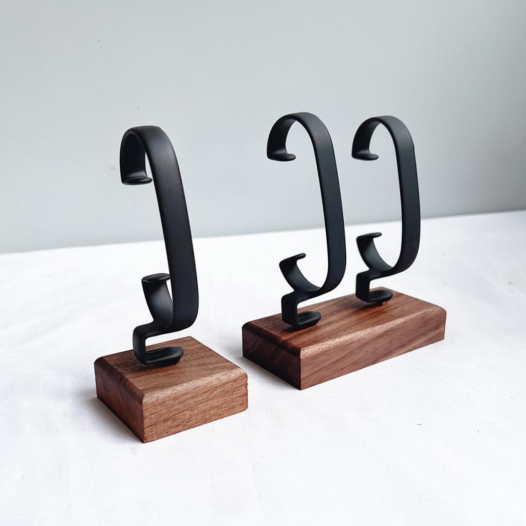 C Shaped Watch Display Stand D - Jewelry And Watches Inc ulasan dan harga